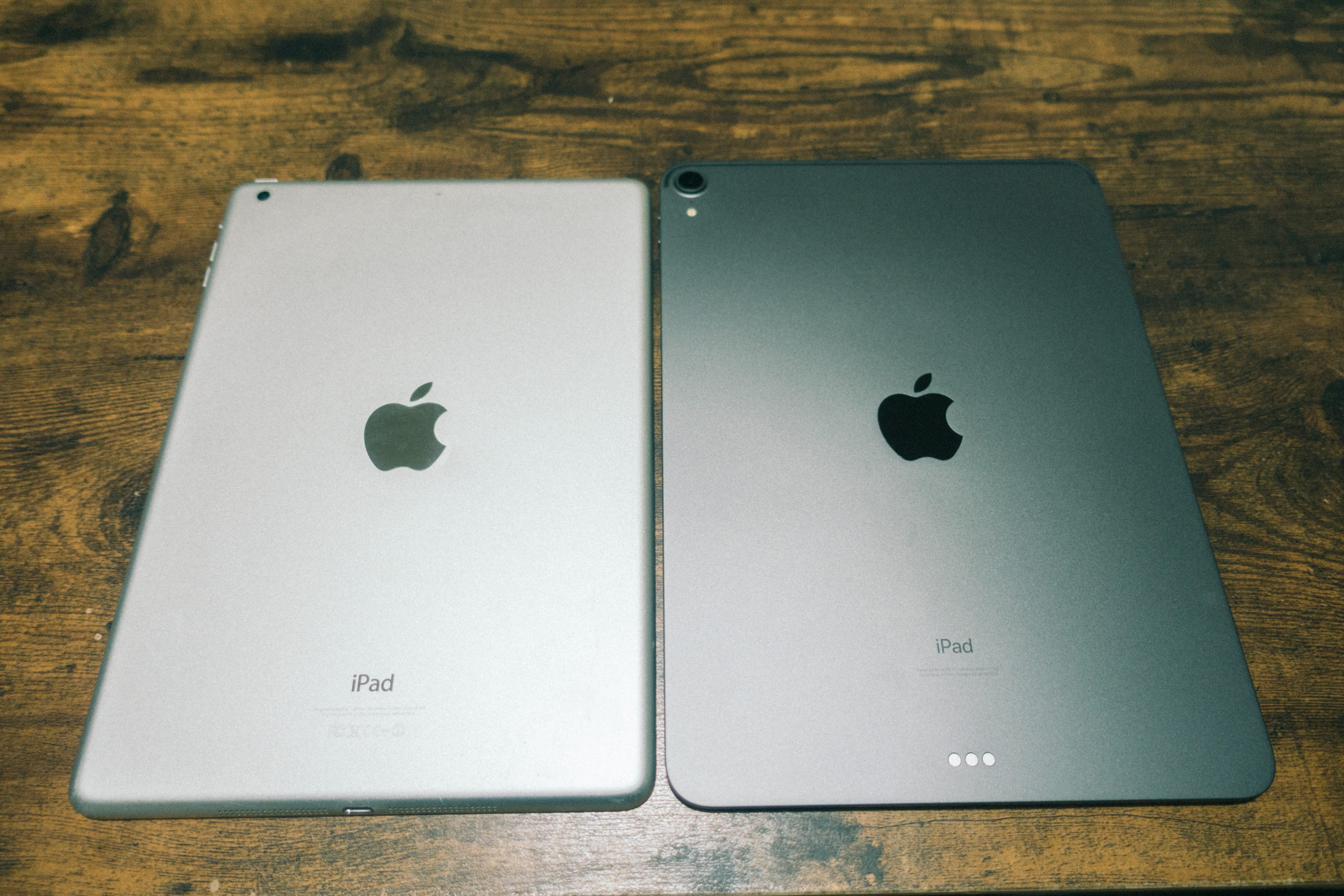 初代iPad AirとiPad Pro 11インチ